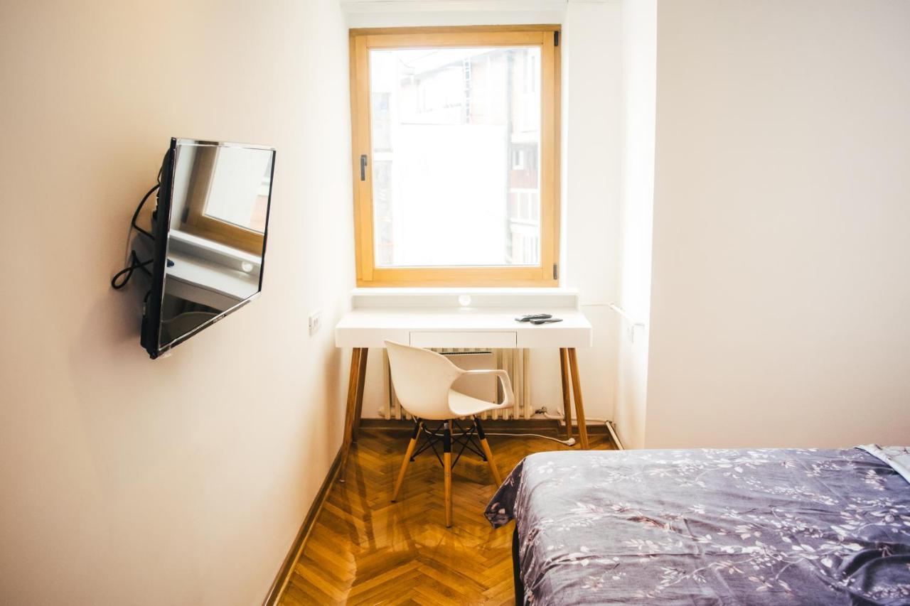 Ferienwohnung Aparment Theatre Ni Exterior foto